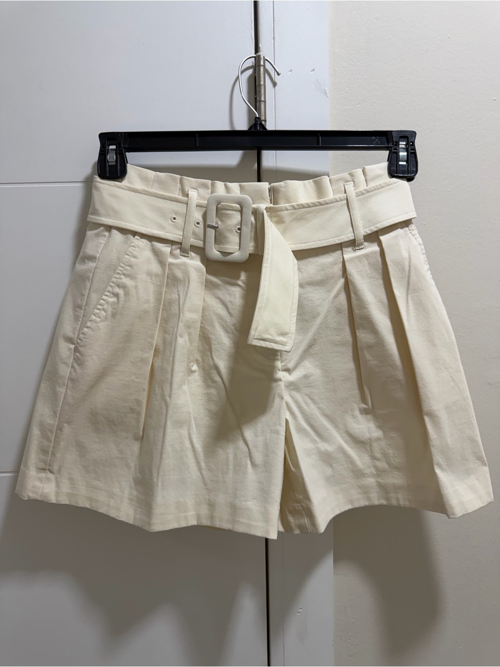 Express Cream Pleated High-Waist Belted Shorts